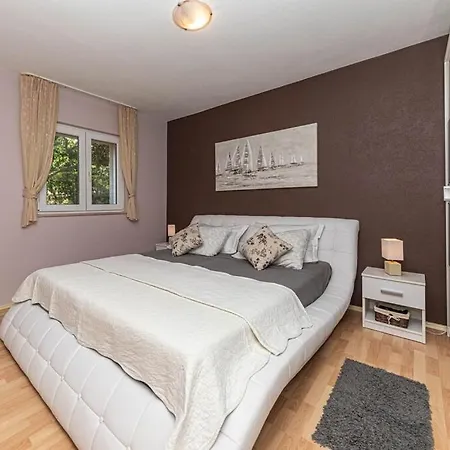 Pasko With Private Pool Kastel Novi