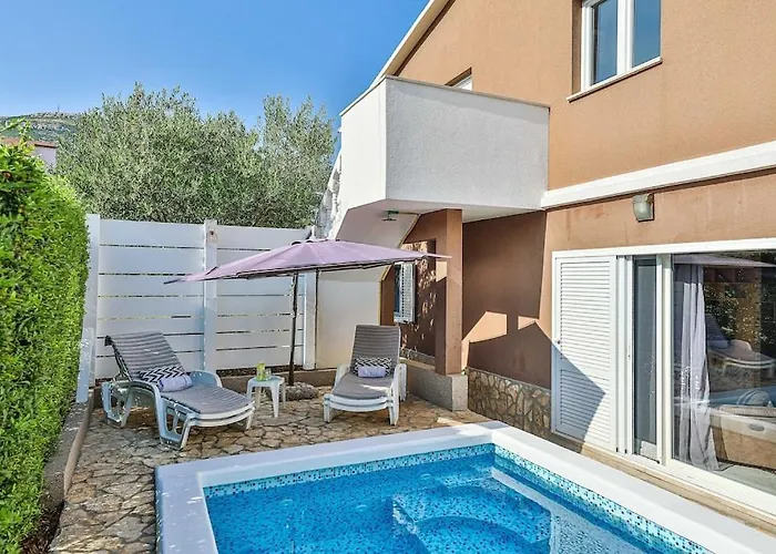 Pasko With Private Pool * Kaštel Novi